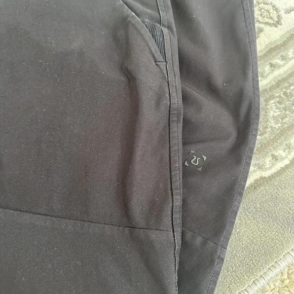 Men’s lululemon joggers - Picture 2 of 4